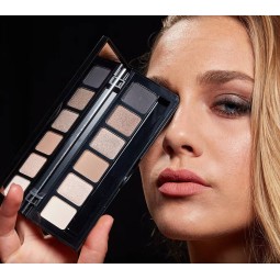 Cosmética Vegana al mejor precio: Paleta de sombras Youstar Smokey Brown Eyeshadow Palette de YOUSTAR COSMETICS en Skin Thinks - 