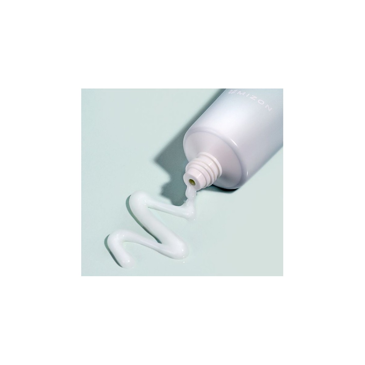 Emulsiones y Cremas al mejor precio: Mizon Cicaluronic Gel Treatment 50ml de Mizon en Skin Thinks - 