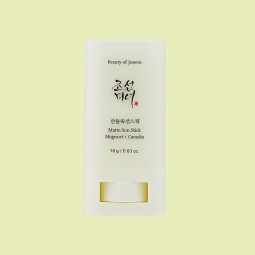 Protección Solar al mejor precio: BEAUTY OF JOSEON Matte Sun Stick Mugwort + Camelia SPF 50+ PA++++ de Beauty of Joseon en Skin Thinks - Piel Sensible