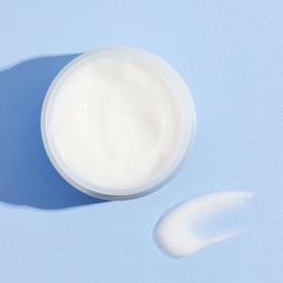 Cosmética Coreana al mejor precio: Crema Hidratante con Vitaminas Cosrx Hyaluronic Acid Intensive Cream de Cosrx en Skin Thinks - Piel Sensible