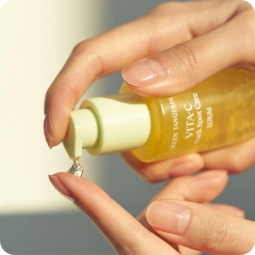 Serum y Esencias al mejor precio: Goodal Green Tangerine Vita-C Dark Spot Care Serum - Iluminador y Anti-manchas de Goodal en Skin Thinks - Piel Seca