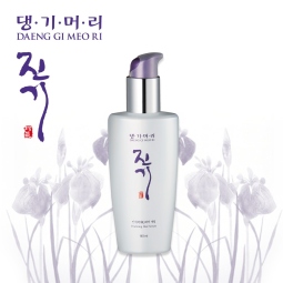 Cabello al mejor precio: Serum para reparar puntas Daeng Gi Meo Ri Vitalizing Hair Serum 140ml de Daeng Gi Meo Ri en Skin Thinks - 