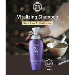 Cabello al mejor precio: Champú Revitalizante Doori Daeng Gi Meo Ri Vitalizing Shampoo 500ml de Daeng Gi Meo Ri en Skin Thinks - 