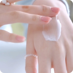 Emulsiones y Cremas al mejor precio: Tocobo Multi Ceramide Cream - Crema con 10% de ácido hialurónico y ceramidas de TOCOBO en Skin Thinks - Piel Seca