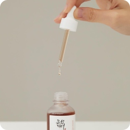 Serum al mejor precio: BEAUTY OF JOSEON Ginseng + Snail Revive Serum de Beauty of Joseon en Skin Thinks - Tratamiento Anti-Manchas 