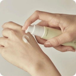 Serum y Ampoules al mejor precio: BEAUTY OF JOSEON Light on Serum Centella + Vita C de Beauty of Joseon en Skin Thinks - Piel Sensible