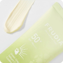 Protección Solar al mejor precio: Frudia Green Grape Sebum Control Cooling Sun Gel de Frudia en Skin Thinks - Piel Seca