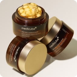 Emulsiones y Cremas al mejor precio: Crema Iluminadora y Reafirmante Medicube Deep Vita C Capsule Cream de Medicube en Skin Thinks - Piel Seca