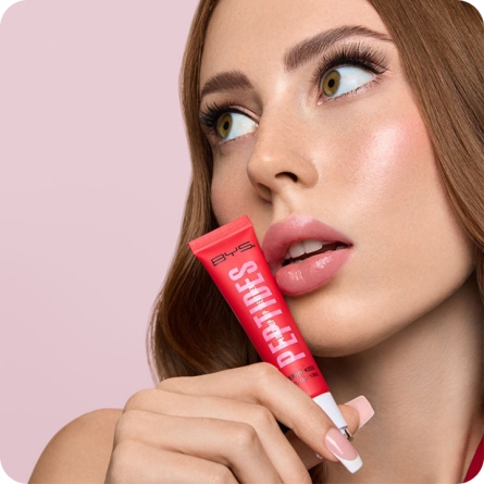 Labios al mejor precio: BYS Tratamiento Labial Voluminizador con Péptidos Cherry Kiss de BYS Cosmetics en Skin Thinks - 