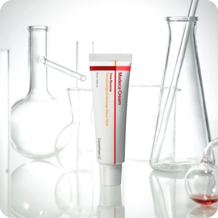 Emulsiones y Cremas al mejor precio: Crema Anti Edad Centellian24 Madeca Cream Time Reverse 50ml de Centellian24 en Skin Thinks - 