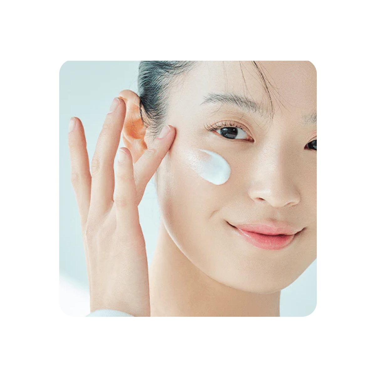 Protección Solar al mejor precio: SKIN1004 Hyalu-Cica Water Fit Sun Serum SPF 50+ PA++++ de SKIN1004 en Skin Thinks - Piel Seca