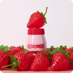 Bálsamo labial Kwailnara Strawberry Milk Lip Balm en envase de 10ml