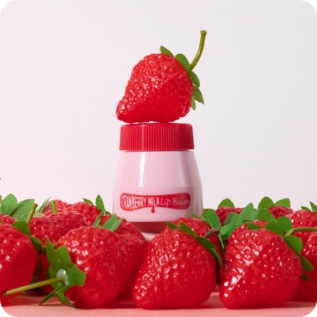 Bálsamo labial Kwailnara Strawberry Milk Lip Balm en envase de 10ml