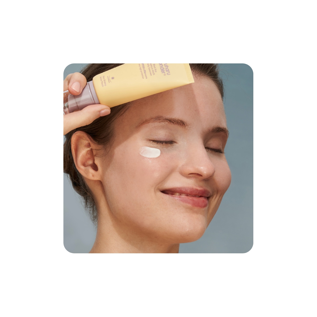 Protector Solar al mejor precio: Haruharu Wonder Black Rice Moisture Airyfit Daily Sunscreen Spf50 Pa++++ de Haru Haru Wonder en Skin Thinks - Piel Seca