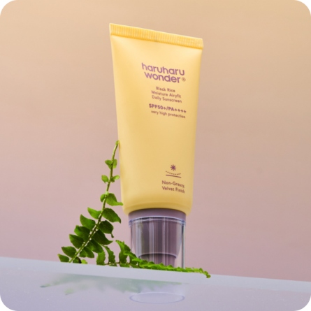 Protector Solar al mejor precio: Haruharu Wonder Black Rice Moisture Airyfit Daily Sunscreen Spf50 Pa++++ de Haru Haru Wonder en Skin Thinks - Piel Seca