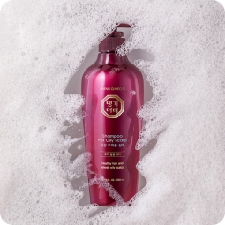 Cuidado del Cabello al mejor precio: Champú para pelo graso Daeng Gi Meo Ri Shampoo For Oily Scalp 500ml de Daeng Gi Meo Ri en Skin Thinks - 