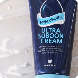 Crema al mejor precio: Crema con Ácido Hialurónico Mizon Hyaluronic Ultra Suboom Cream de Mizon en Skin Thinks - Piel Sensible