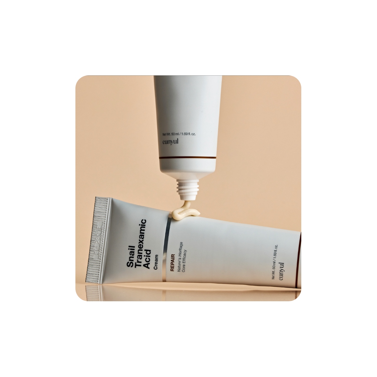 Emulsiones y Cremas al mejor precio: Crema antimanchas EUNYUL Snail Tranexamic Acid Repair Cream, 50g de en Skin Thinks - Piel Seca