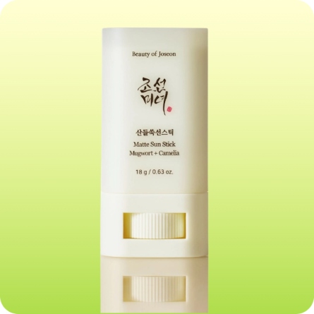 Protección Solar al mejor precio: BEAUTY OF JOSEON Matte Sun Stick Mugwort + Camelia SPF 50+ PA++++ de Beauty of Joseon en Skin Thinks - Piel Seca
