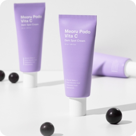 Emulsiones y Cremas al mejor precio: Crema Antimanchas y antiedad Sungboon Editor Meroru Podo Vita C Dark Spot Cream de Sungboon Editor en Skin Thinks - Tratamiento Anti-Edad