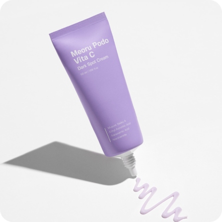 Emulsiones y Cremas al mejor precio: Crema Antimanchas y antiedad Sungboon Editor Meroru Podo Vita C Dark Spot Cream de Sungboon Editor en Skin Thinks - Tratamiento Anti-Edad